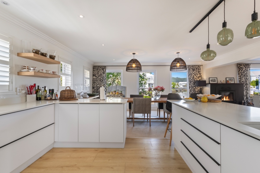 4 Bedroom Property for Sale in Thesen Islands Western Cape